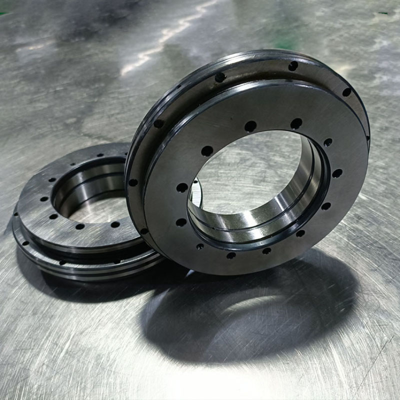 轉臺軸承裝配誤差看是小問題，影響大事情！