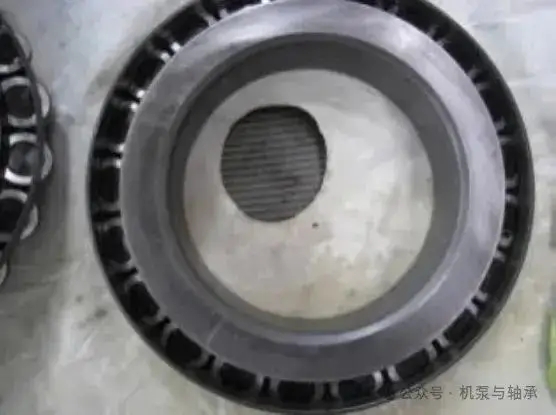 軸承驗收印記之發(fā)灰/發(fā)暗，疑是“二手軸承” 